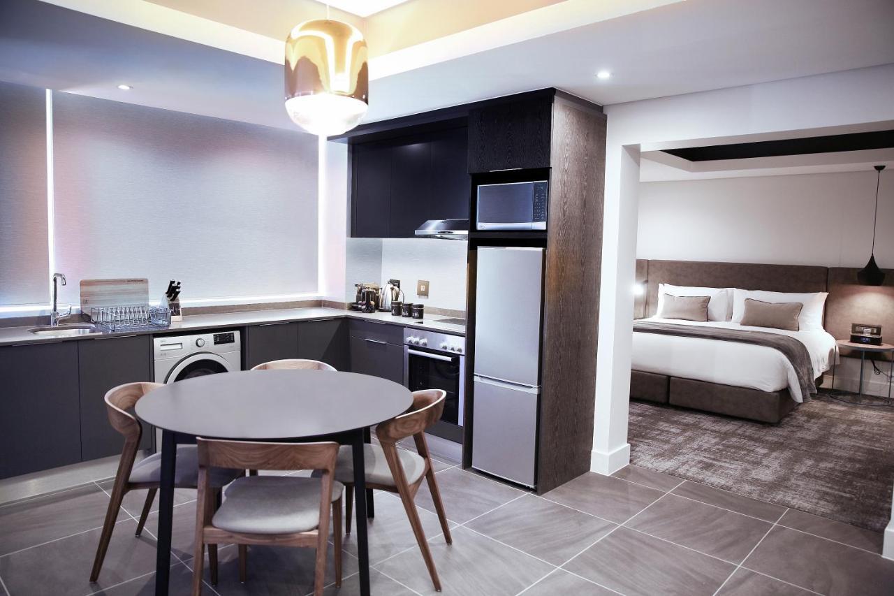 The Capital Mirage Aparthotel Cape Town Bagian luar foto