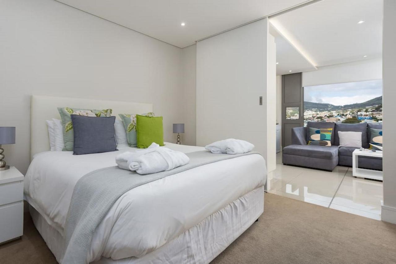 The Capital Mirage Aparthotel Cape Town Bagian luar foto